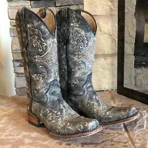 Circle G cowgirl boots.